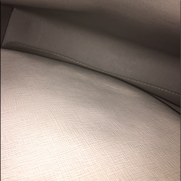 ⭐️HOST PICK⭐️ NWT 💯 Authent Michael Kors Large Convertible Mercer Tote - Picture 13 of 16